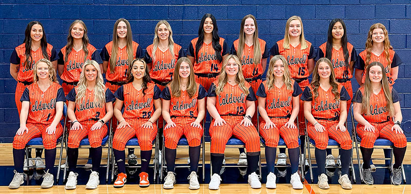 Team photo of the 2023-2024 Women's Softball team