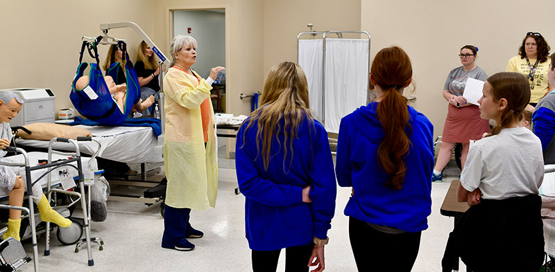 Marti Bumgarner with 6th graders