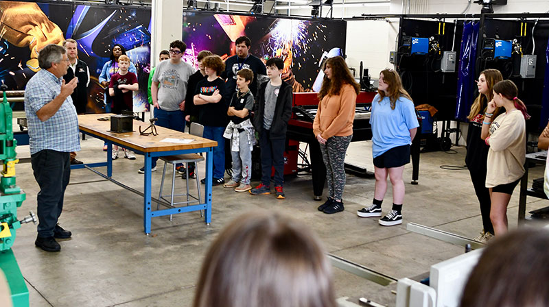 Gary Hudson with 6th graders